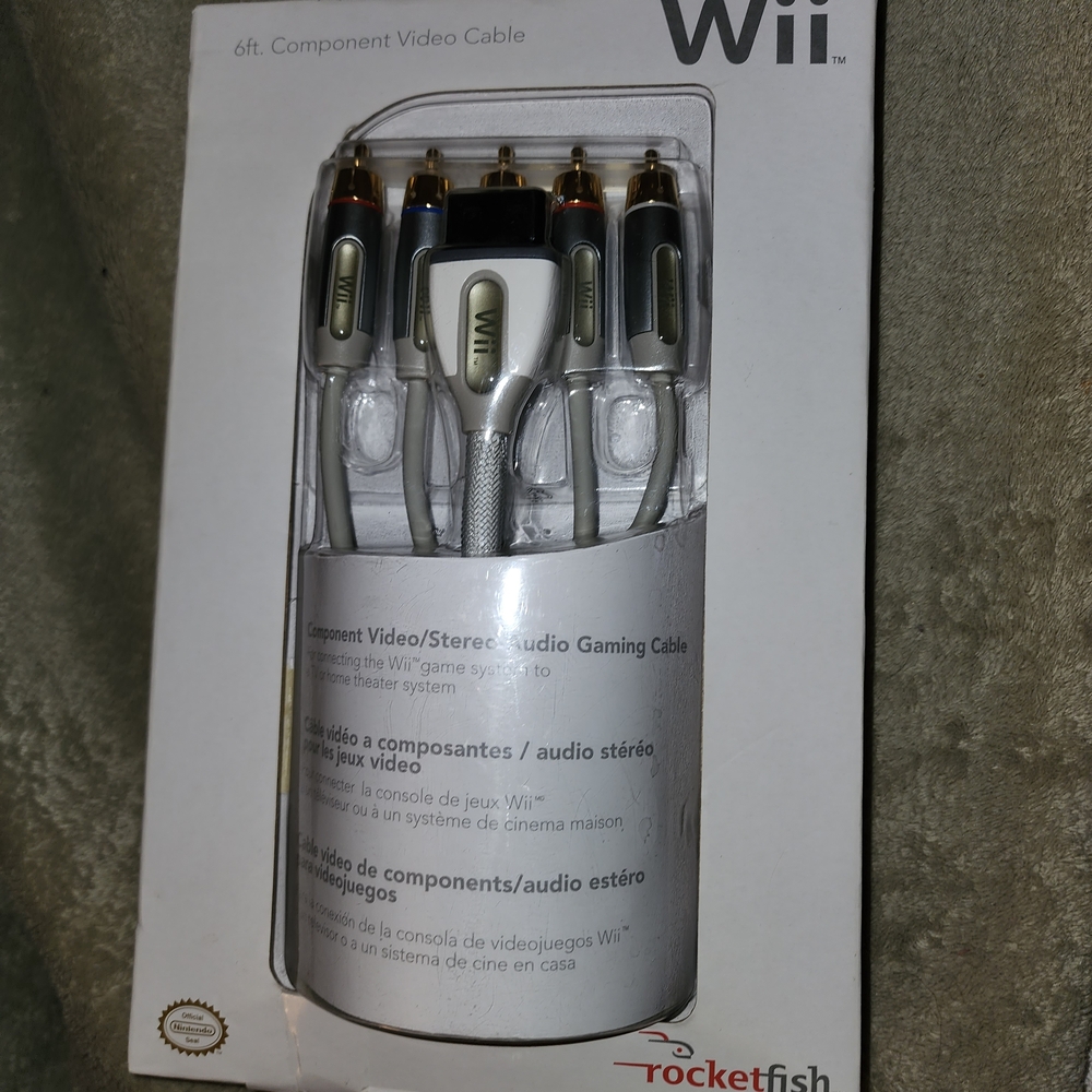 Rocketfish 6ft Component Video/Stereo Audio Gaming Cable for the Nintendo Wii - Picture 2 of 3